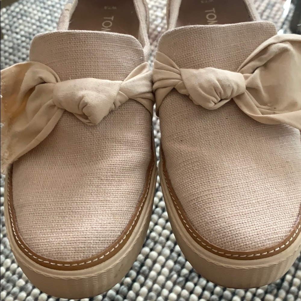 Toms slide ons